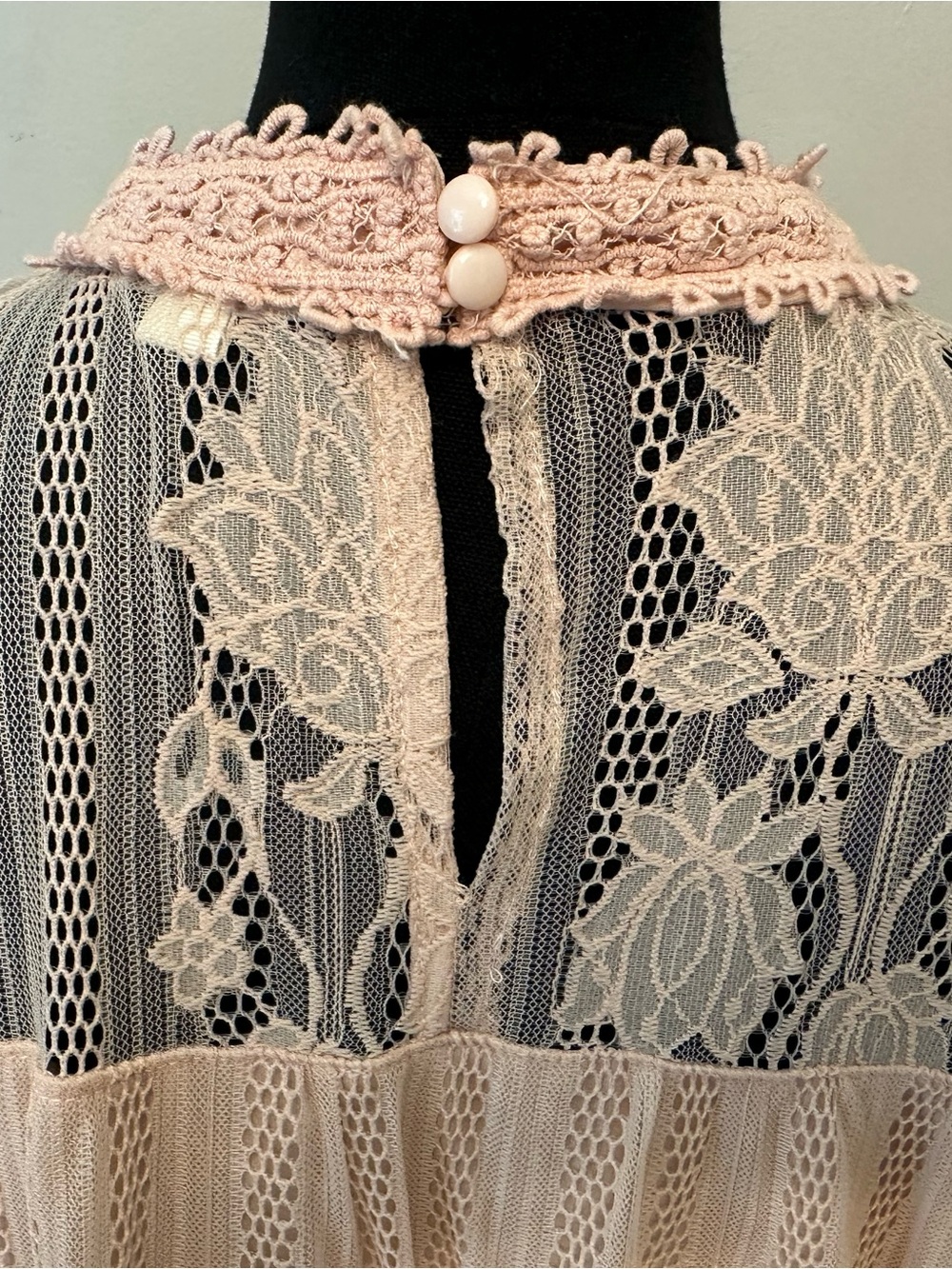 Ultra Pink Blush Floral Lace Mock Neck Long Sleeve Blouse XL - Picture 13 of 15